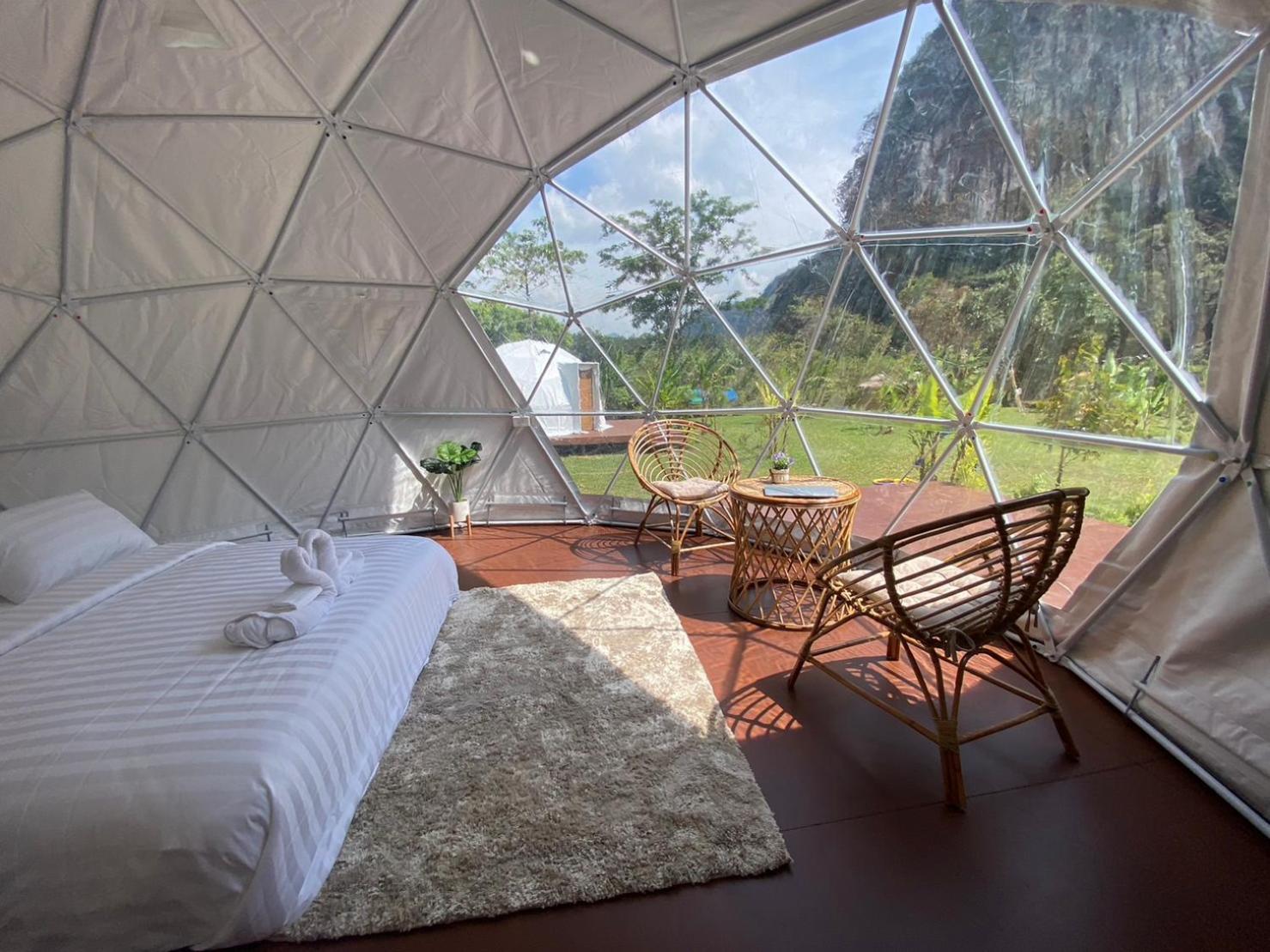 Cosy Garden Khao Sok Hotel Khao Sok National Park ภายนอก รูปภาพ